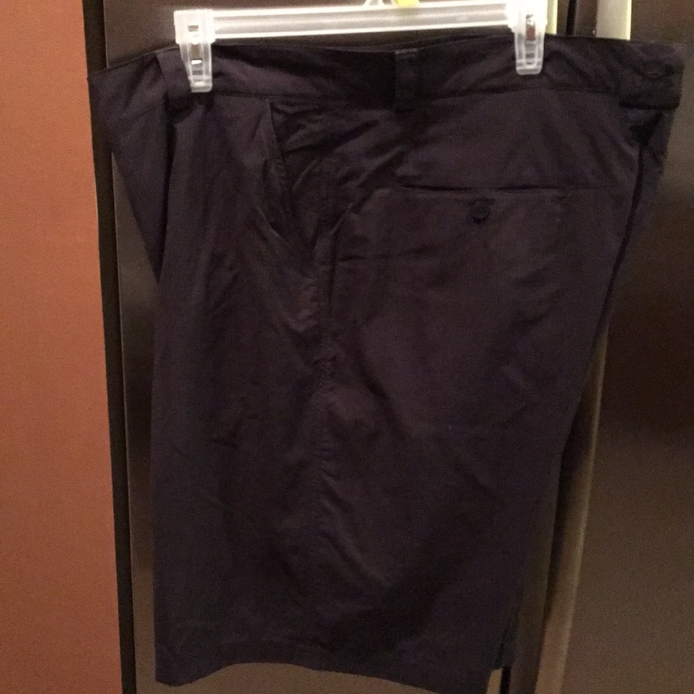 Black Under Armour men’s shorts